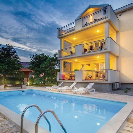 Beautiful Apartment In Pinezici With Wifi Zewnętrze zdjęcie