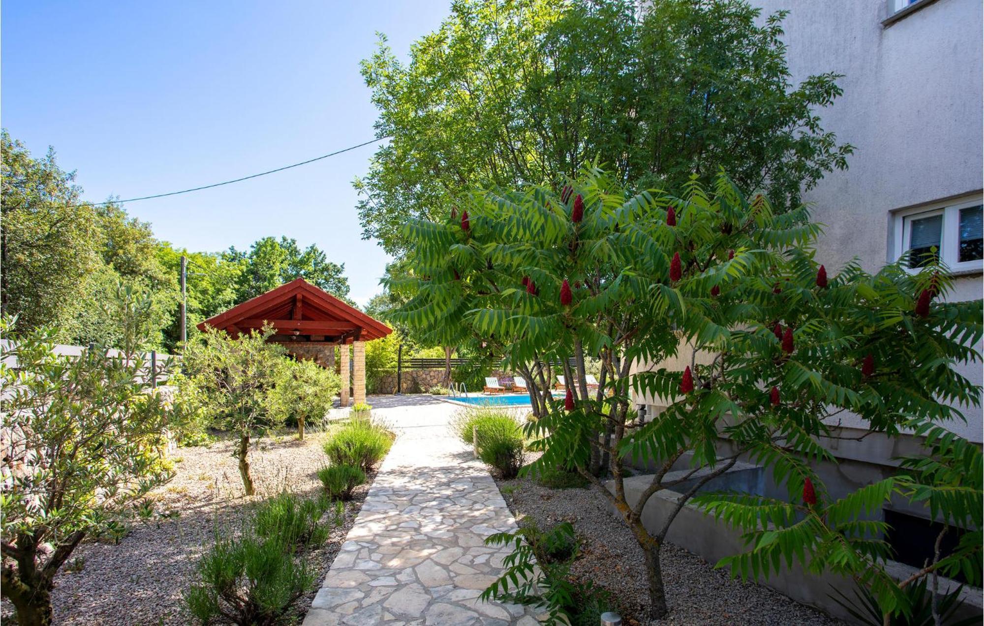 Beautiful Apartment In Pinezici With Wifi Zewnętrze zdjęcie