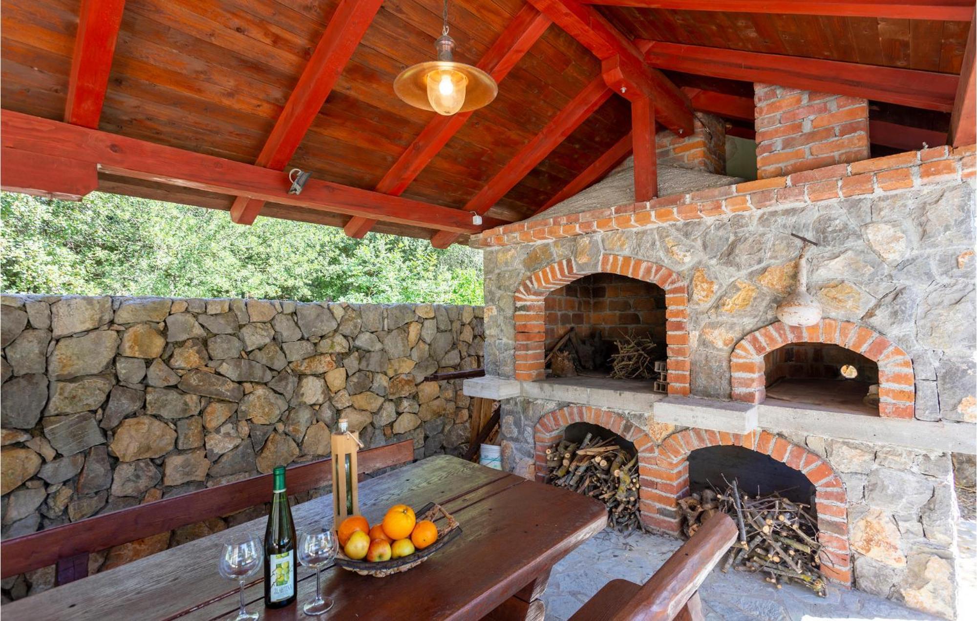 Beautiful Apartment In Pinezici With Wifi Zewnętrze zdjęcie