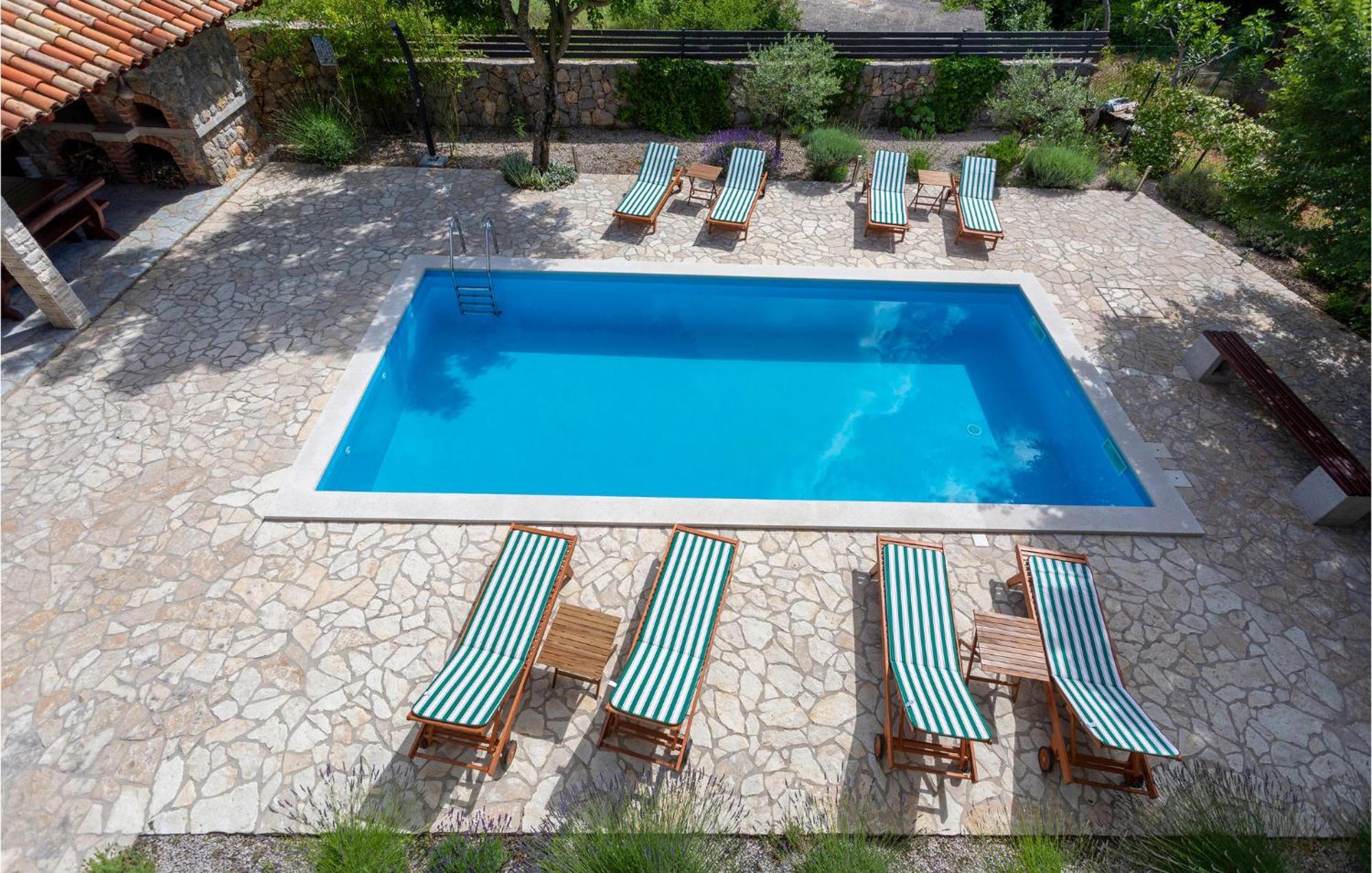 Beautiful Apartment In Pinezici With Wifi Zewnętrze zdjęcie