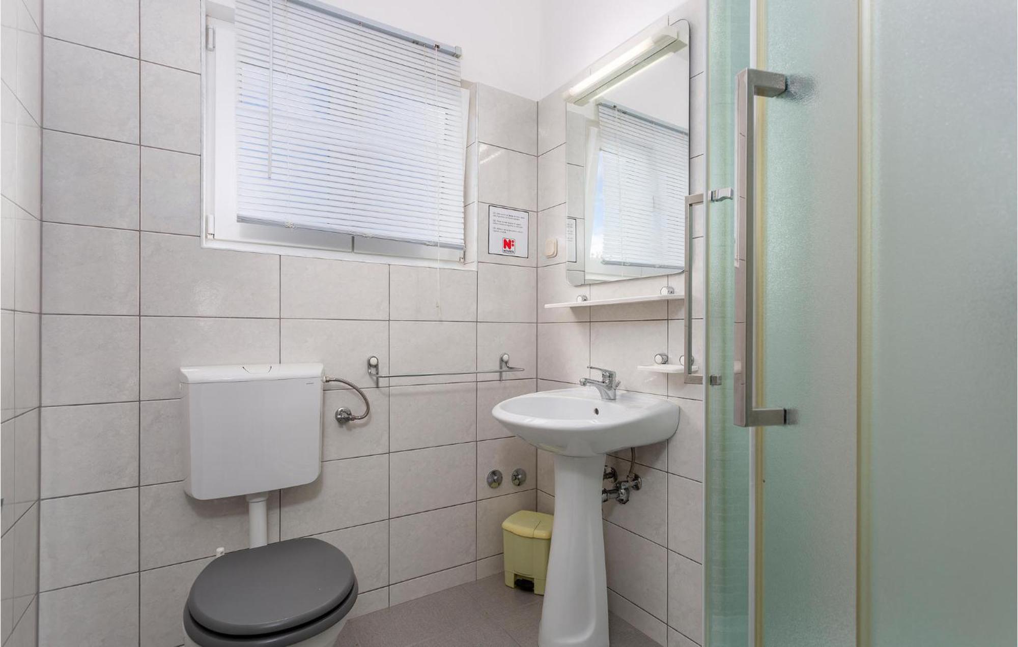 Beautiful Apartment In Pinezici With Wifi Zewnętrze zdjęcie